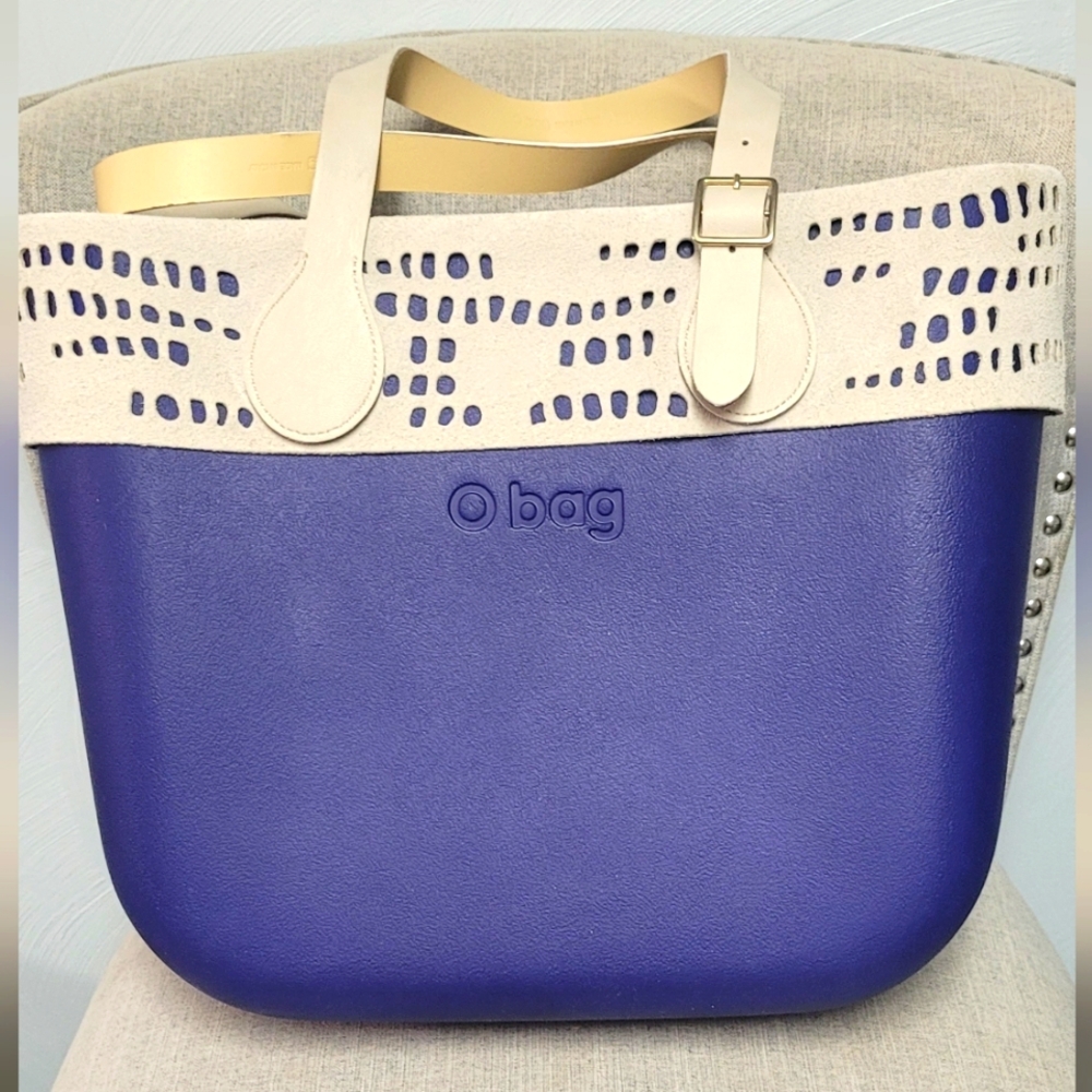 Navy beige O Bag